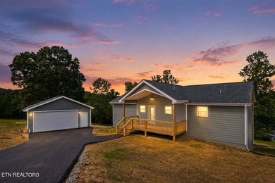 New Construction with lake views!!! Experience luxury living in - photo 2