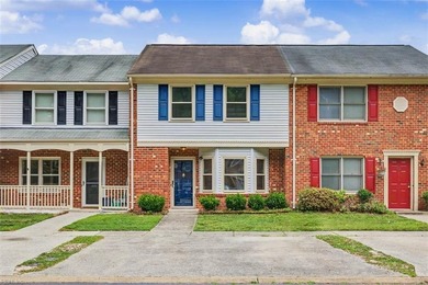 Best buy in Yorktown VA USA! Move-in ready! 2 story, 2 bedrooms - photo 2