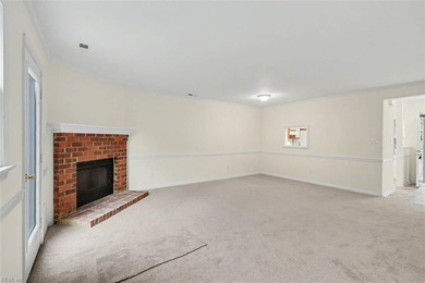 Best buy in Yorktown VA USA! Move-in ready! 2 story, 2 bedrooms - photo 9