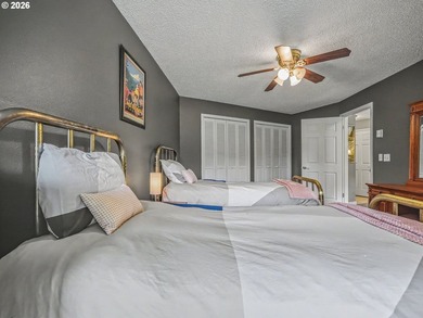 Experience resort style living in this upper-level 2 bedroom, 2 - photo 19