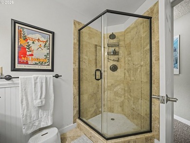 Experience resort style living in this upper-level 2 bedroom, 2 - photo 23