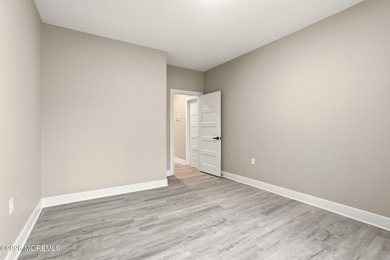 NEW CONSTRUCTION! Check out this newly built home in the highly - photo 24