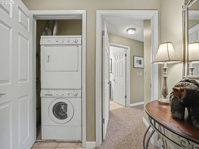 Experience resort style living in this upper-level 2 bedroom, 2 - photo 25
