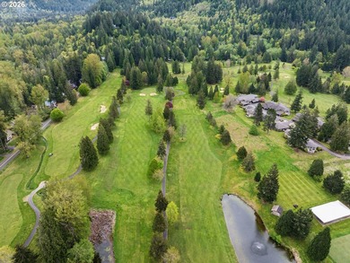 Experience resort style living in this upper-level 2 bedroom, 2 - photo 40