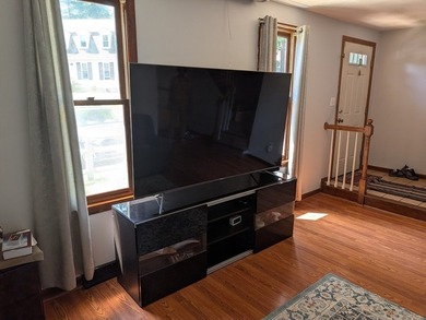 Welcome home to desirable Williamsburg I. This Cape style unit - photo 4