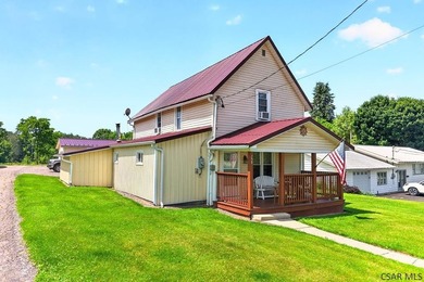 Charming, MOVE-IN-READY providing a functional layout perfect - photo 1