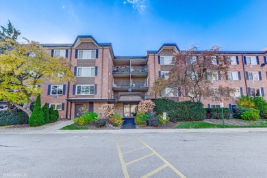 (private lake, pond, creek) Condo For Sale in Arlington Heights Illinois