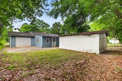 NEWLY REMODELED HOME WITH TWO GARAGES!Welcome to this charming - photo 33