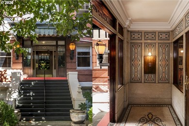 BEAUTIFULLY RENOVATED BALL PARC AMERICAN Welcome home to this