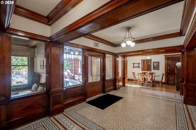 BEAUTIFULLY RENOVATED BALL PARC AMERICAN Welcome home to this