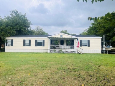 Lake Tawakoni Home For Sale in Lone Oak Texas