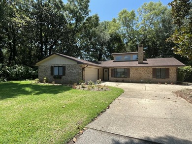 Beautifully remodeled 3 bedroom, 2 bathroom home located in a - photo 45