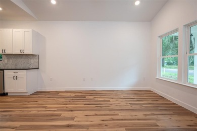 BRAND NEW BUILD! Located in the Copeland community, this 3 - photo 4