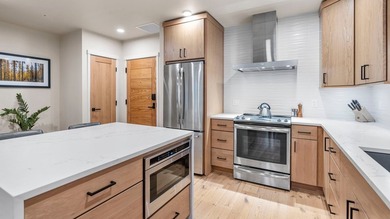 Exquisite Luxury Condo in San Miguel, Tamarack Resort. Indulge - photo 3