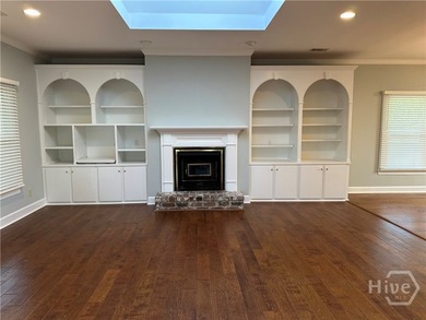 Move in ready 3 bedrrom 2 bath home with partial water view - photo 4
