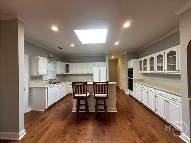 Move in ready 3 bedrrom 2 bath home with partial water view - photo 6