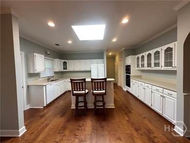 Move in ready 3 bedrrom 2 bath home with partial water view - photo 10