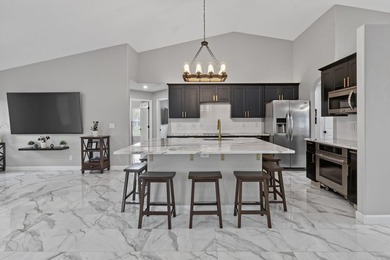 Beautifully updated 3 bed, 2 bath CBS home with a 2 car garage - photo 19