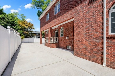 You don't want to miss this spectacular center hall colonial in - photo 4