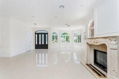 You don't want to miss this spectacular center hall colonial in - photo 7