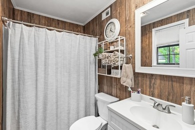 Welcome to 279 Angler Loop in Rayburn Country! This beautifully - photo 28