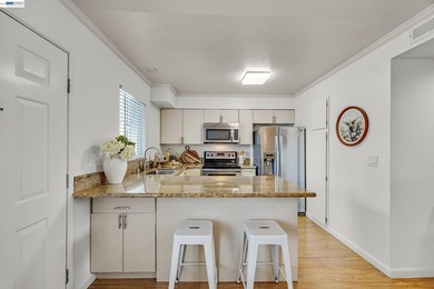 Welcome to this great end-unit townhome offering 2 bedrooms and - photo 6
