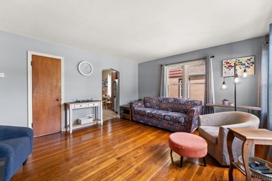 Charming brick ranch in the heart of Hobart! Updated kitchen - photo 7