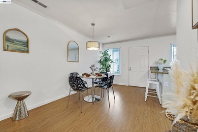 Welcome to this great end-unit townhome offering 2 bedrooms and - photo 10