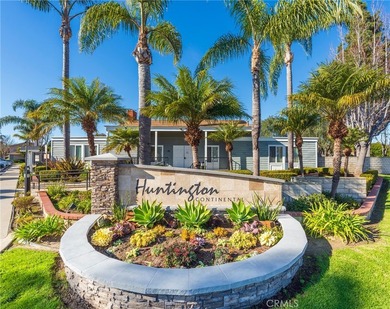 Welcome Home to this Beautifully Maintained Updated End-Unit - photo 2