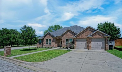 Lake Home Sale Pending in Azle, Texas