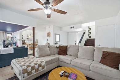 Welcome to this spacious and centrally located 3-bedroom - photo 6