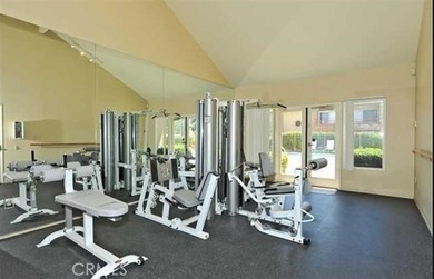 Beautiful Lower Level 1 Bedroom, 1 Full Bathroom Condo, located - photo 17