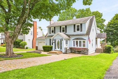 Welcome to 725 Wayne Street, a stunning and meticulously - photo 1