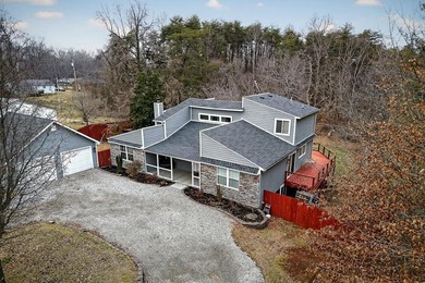 (private lake, pond, creek) Home For Sale in Cookeville Tennessee