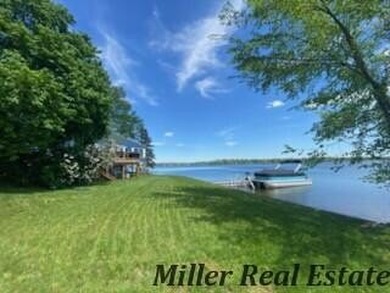 *Lake Life in Barry County MI* Year-round lakefront home on - photo 11