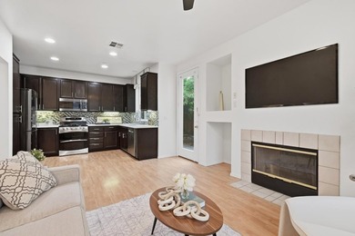 Gorgeous Single Family home with 3 Bedrooms and 2.5 Bath - photo 13