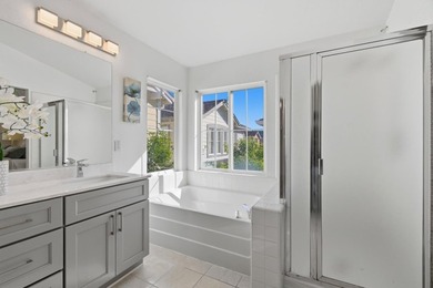Gorgeous Single Family home with 3 Bedrooms and 2.5 Bath - photo 22
