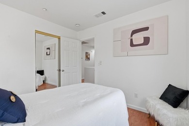 Gorgeous Single Family home with 3 Bedrooms and 2.5 Bath - photo 28