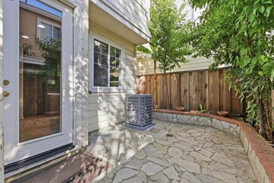 Gorgeous Single Family home with 3 Bedrooms and 2.5 Bath - photo 36