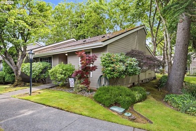 Beautiful cottage condo in the Village at Forest Glen, a vibrant - photo 2