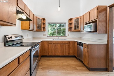 Beautiful cottage condo in the Village at Forest Glen, a vibrant - photo 4
