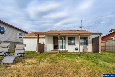 Oceanfront with outstanding views of the surf and sunsets zoned - photo 3