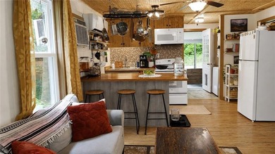 Escape to the peace and privacy of this charming 2-bedroom - photo 13