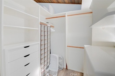 LUXURY OCEANFRONT VACATION RENTAL. This turn-key rental is - photo 15