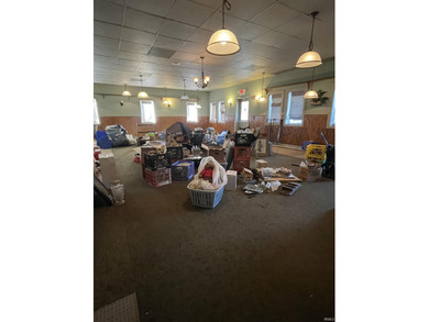 Easily converted space with endless possibilities. This