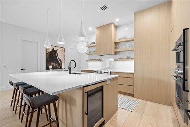 Wake up in this elegantly renovated villa tucked within the most - photo 7