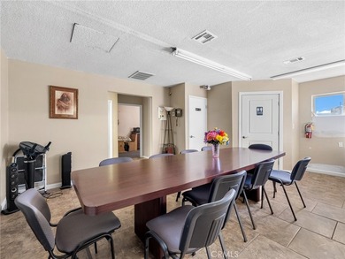 PRIME 3,200 sq ft commercial property on a full acre, offering - photo 13
