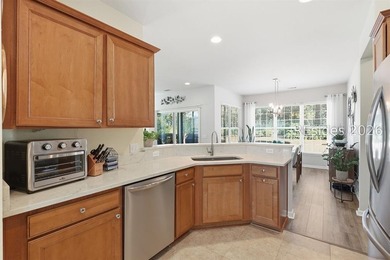Welcome home to this beautifully designed Robin model villa - photo 15