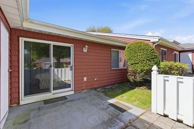 Desired 1 Bedroom end unit ranch model in the beautiful 55+ - photo 21