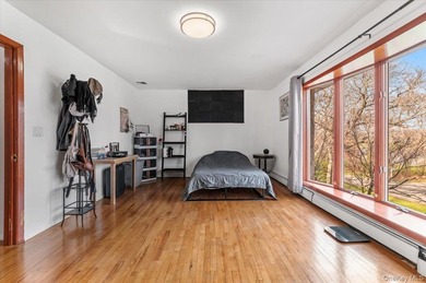 Set on just shy of a one-acre parcel, backing directly onto Lake - photo 22